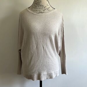 T Tahari sweater 